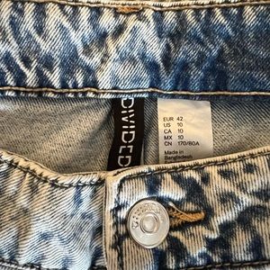 Acid Washed Straight Legged Jeans